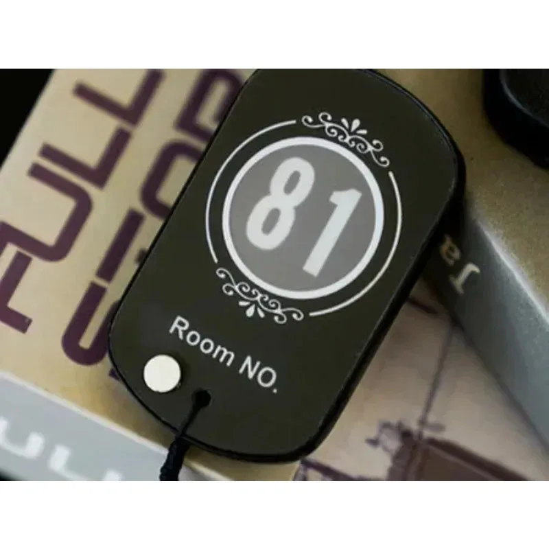 PITATA Hotel Predykcja Magiczne sztuczki Koran Medalion Losowy numer pasuje do klucza Magik Bliska iluzje Magia Rekwizyty