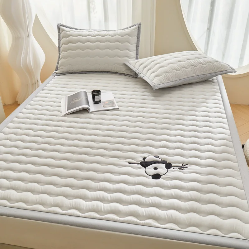 Plain Embroidered Panda Mattress Skin-Friendly Breathable Mattress with Wide Edges Quilted Tatami Soft Mat for Home Dormitory