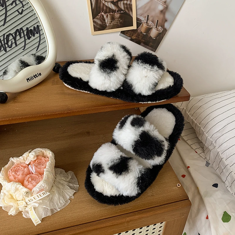 

2025 Children Casual Plush Slippers for Girls Winter New Fashion Korean Style Soft Bottom Anti-slippery Versatile Princess Shoes