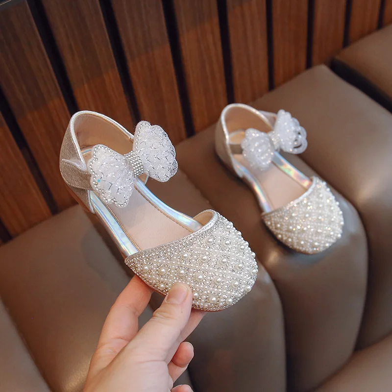 New Summer Fashionable Comfortable Casual and Elegant Beaded Bow Flat-soled Elegant Wear-resistant Girls\' Leather Shoes