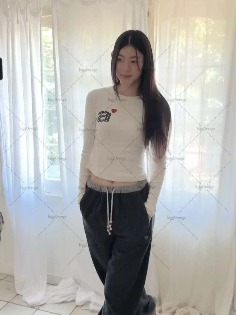 

2025 Harajuku High Street универсальный тонкий топ в стиле ретро для женщин Y2K модный бренд хип-хоп повседневная винтажная футболка из чистого хлопка с круглым вырезом