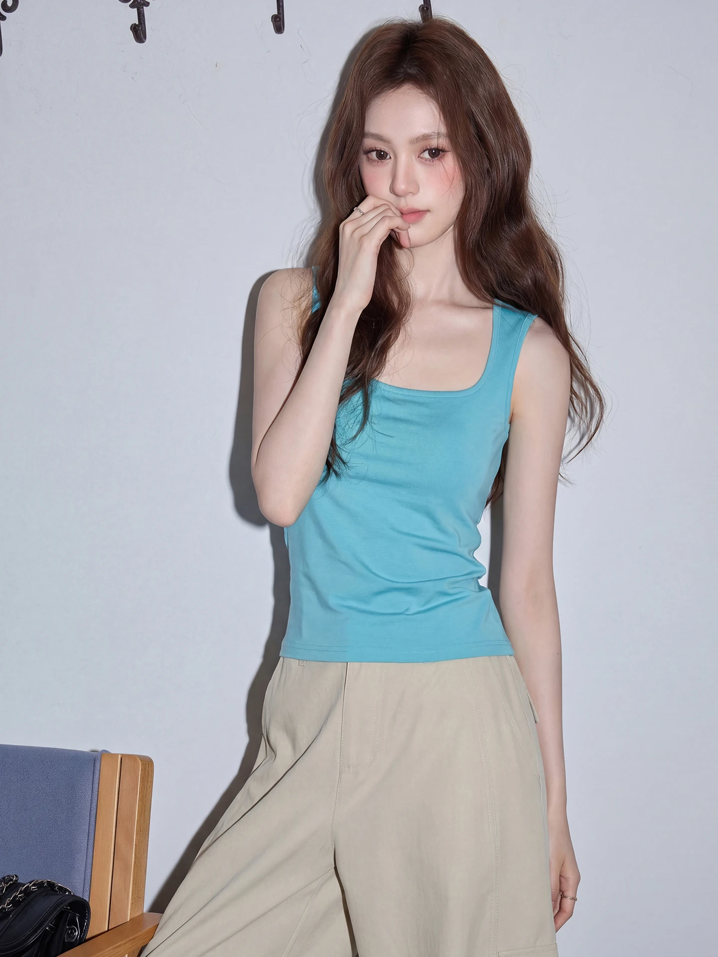 

Синяя женская майка в корейском стиле Spicy Girl, летняя безрукавка с нагрудными вставками, приталенная, с квадратным вырезом, верхняя одежда