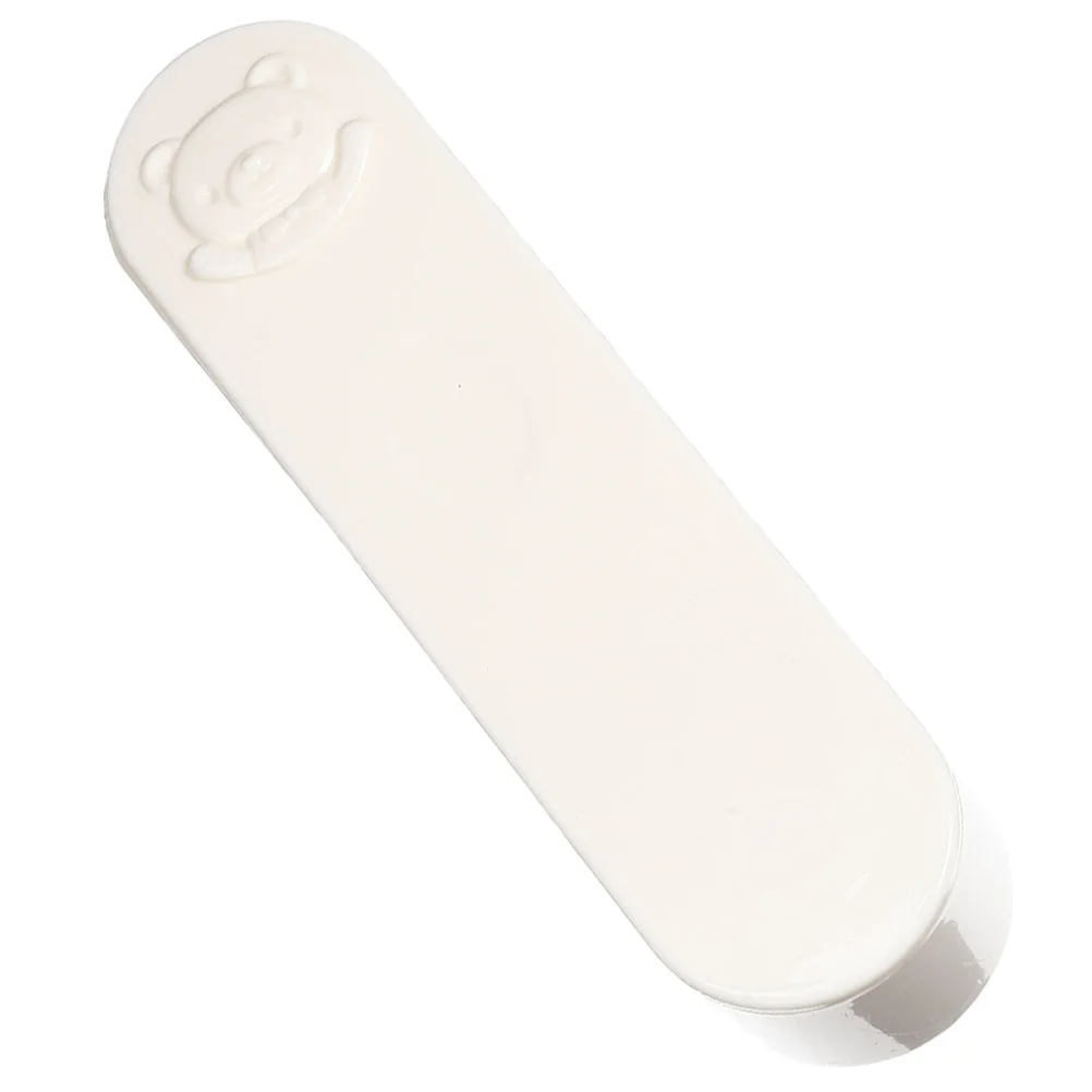 صندوق أعواد قطنية صغير لطيف نمط الدب المحمولة أعواد قطنية منظم حقيبة سفر حامل تخزين صغير خفيف الوزن