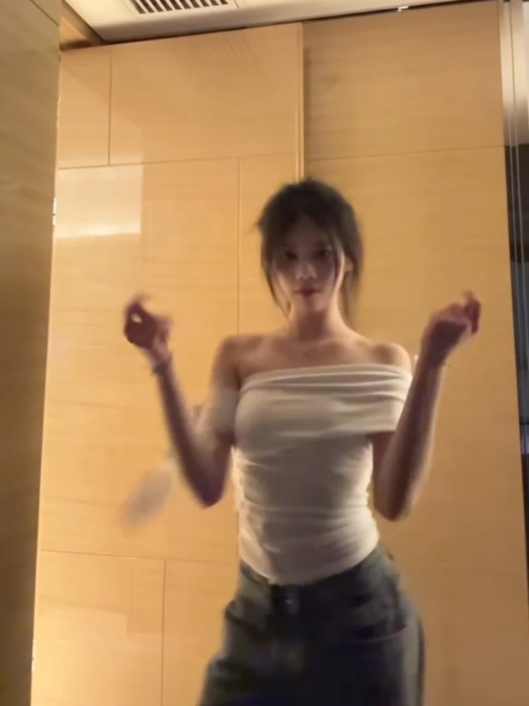 Pure Desire Spicy Girl Strap Vest Women Summer 2025 New Outerwear oulderl T-irt High-End Feeling  Top