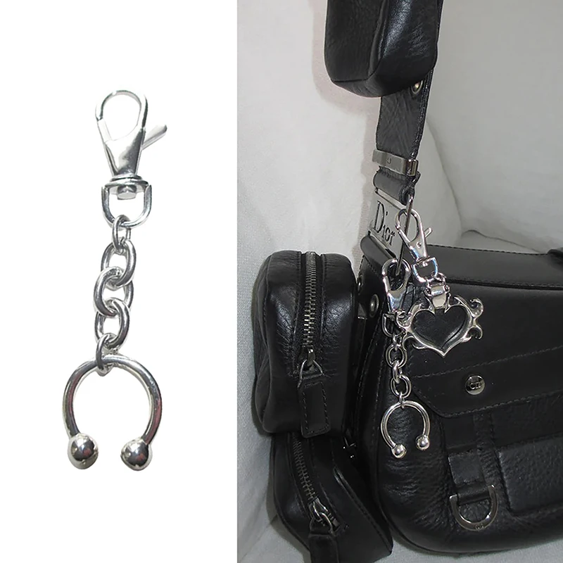 Punk Charm Horseshoe Clip Keychain Korean Fashion Geometric Backpack Pendant Goth Akcesoria Breloki Grunge Rock Biżuteria