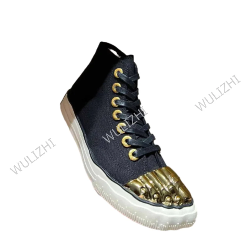 Scarpe da ginnastica in tela con design a punta metallizzata dorata Stivali da strada piatti da uomo Scarpe da lavoro alla caviglia con lacci bianche nere Scarpe casual da esterno