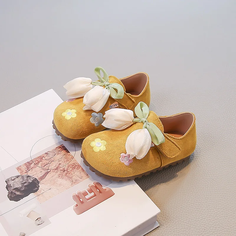Girls Embroidered Flat Shoes Elegant Sweet Flower Kid Princess Shoes Chic Fashion Performance Versatile Children's Leather Shoes