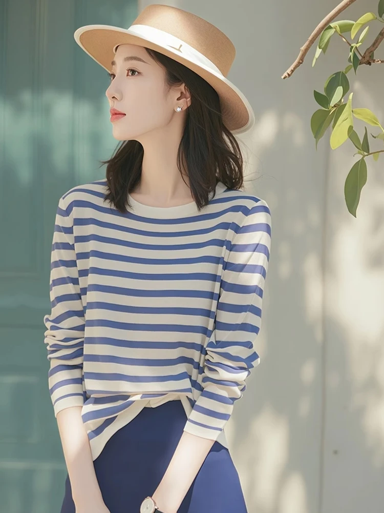 

Fall 2026 Svel Crew Ne Stripe Inner Wear T-irt Base irt Color Blo Age Reduction Personali Commuter Sle Loos...