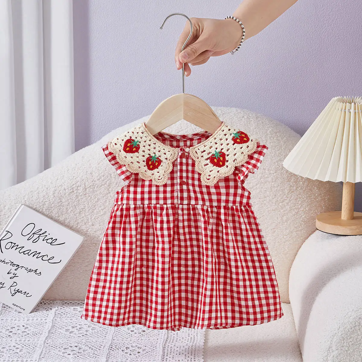 1-8Y Children Summer Outfits Vestido Baby Girls Red Plaid Dress Cute Strawberry Print Round Collar Sleeveless Cotton Dresses