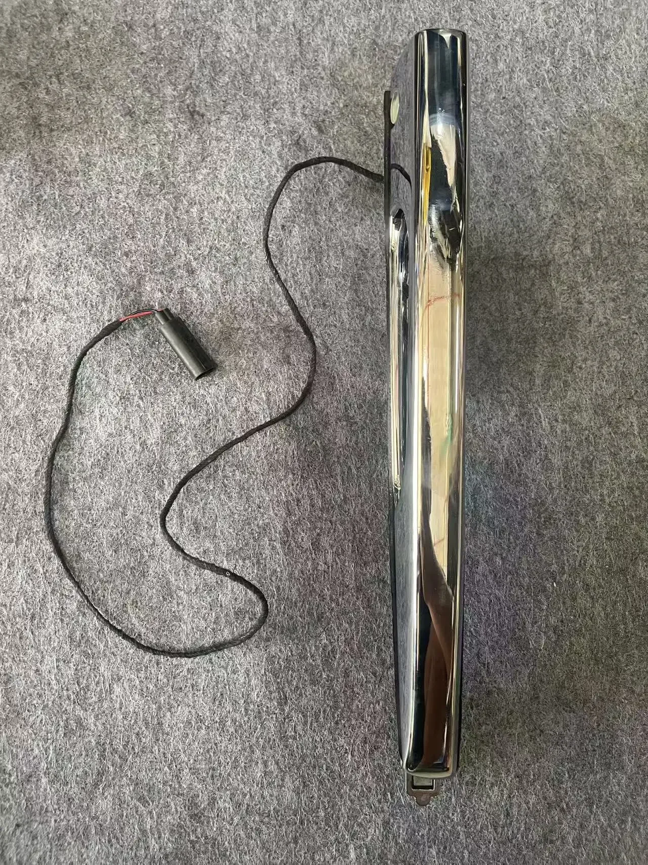 The Right Outer Door Handle of the 7th Generation for Rolls-Royce Phantom 51217040674