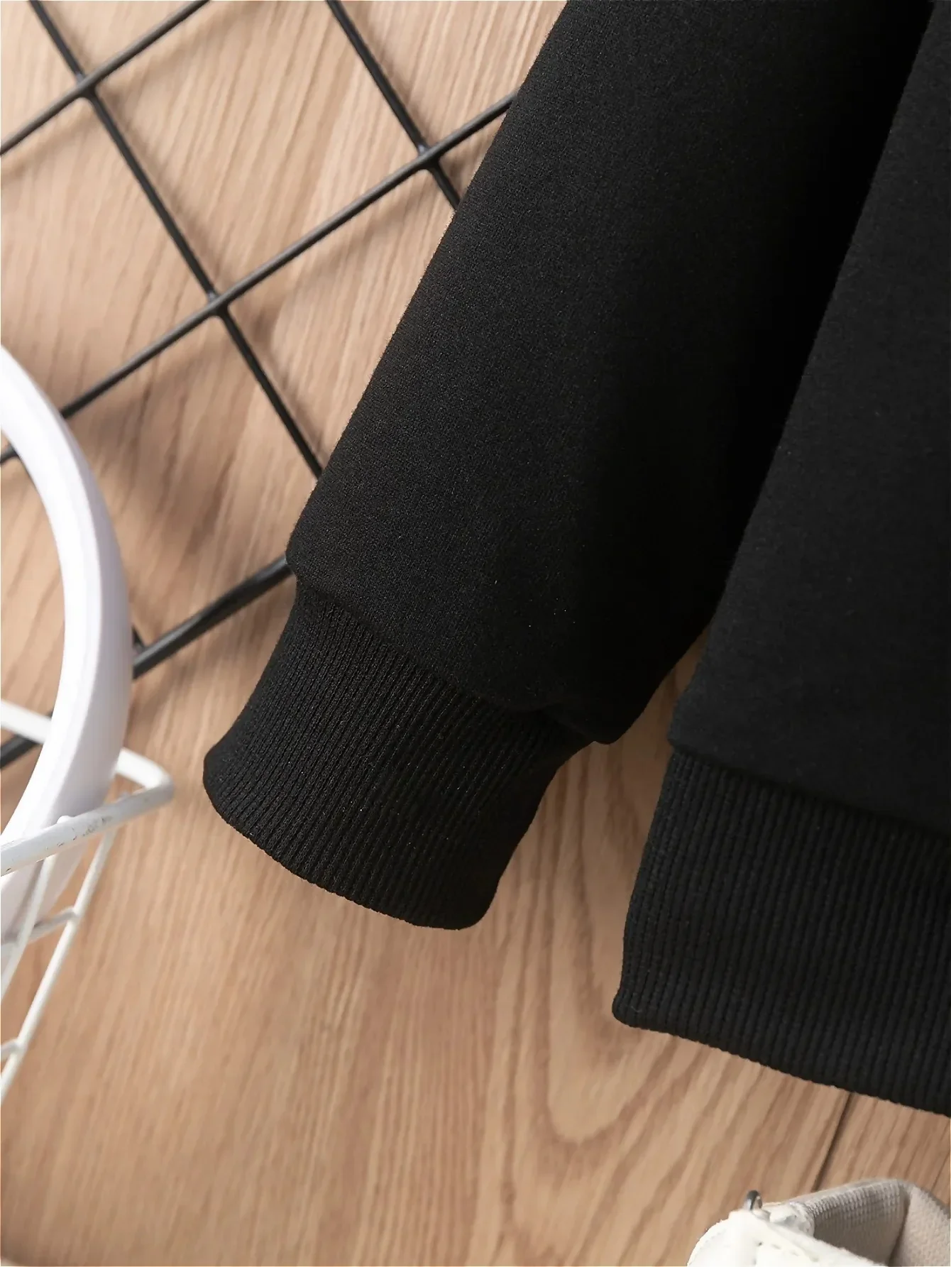 سويت شيرت بدون غطاء للفتيات بطابع الهالوين، ملابس خريفية مريحة وأنيقة مع تصميم اليقطين والزهور، مثالية لمتعة الخريف