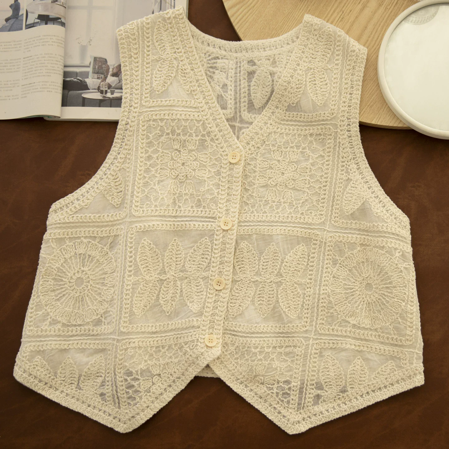 plus Size Trendy V-Neck Hook Embroidery Hollow out Vest Layering Versatile Backless Top Women's Fashion Outerwear Polyester
