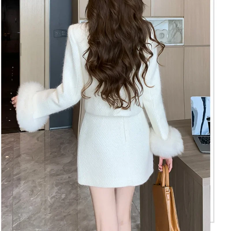 French Tweed Small Fragrance Quilted Coats + Mini Skirt Suit Women Long Sleeve Stitching Fake Hair Fashionwhite Two-piece Set