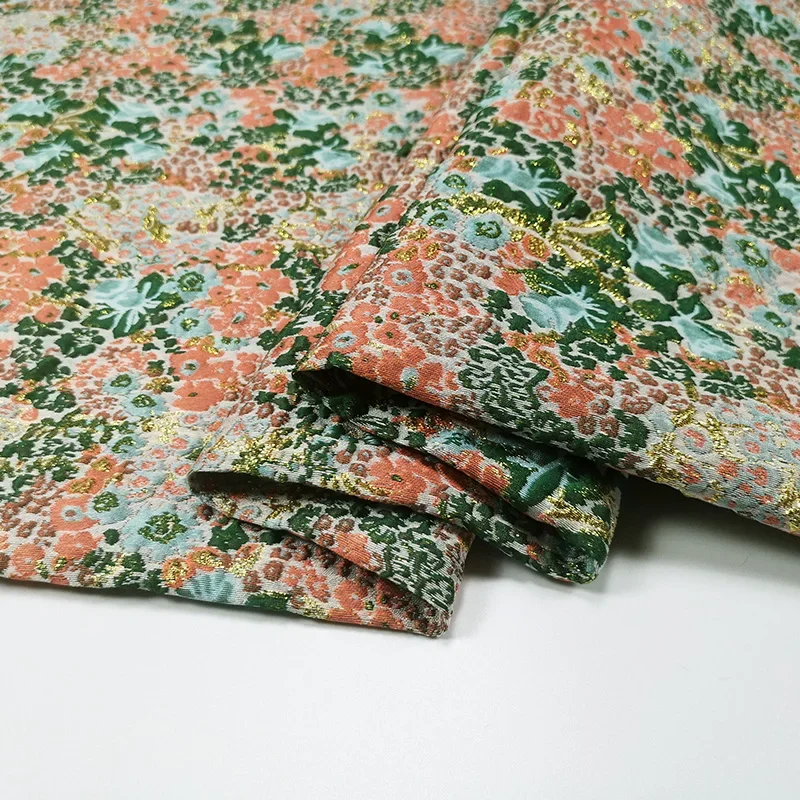 

Золотая шелковая пряжа, окрашенная жаккардовая ткань, платье с зеленым цветком, костюм, пальто, ветровка, одежда, модный дизайн для шитья, оптовая продажа