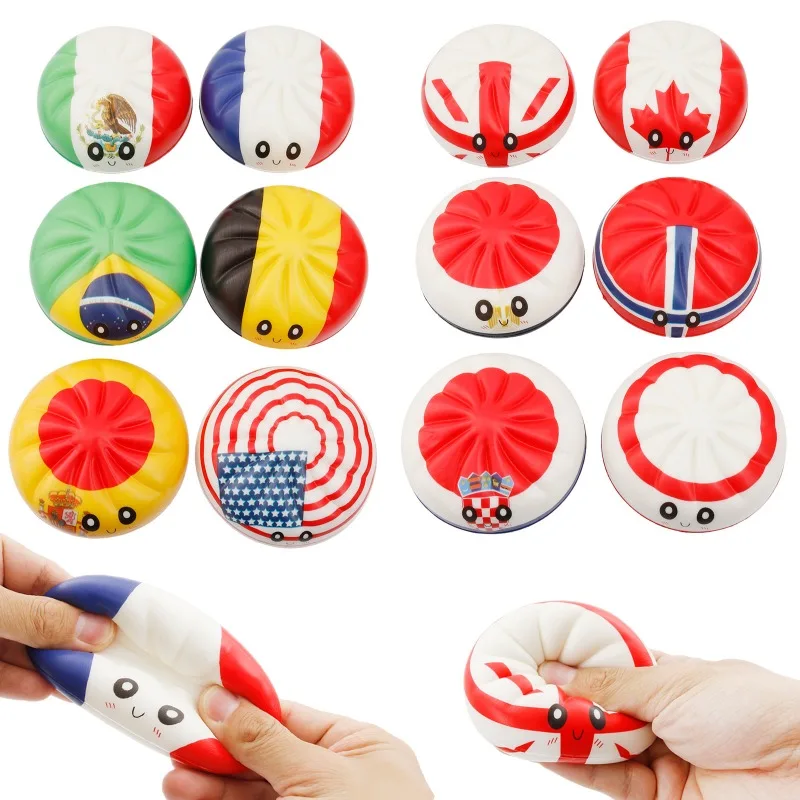 NEU Fußball-Pokal-Event-Souvenir: Länderflaggen-Squishy-Spielzeug, weiches Quetsch-Stressabbau-Fidget-Spielzeug, Geschenke für Fußballfans