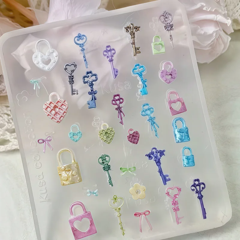 Retro-Schlüssel- und Herzschloss-Silikonform, DIY 3D-Mini-Anhänger-Charm-Form – Detail 2