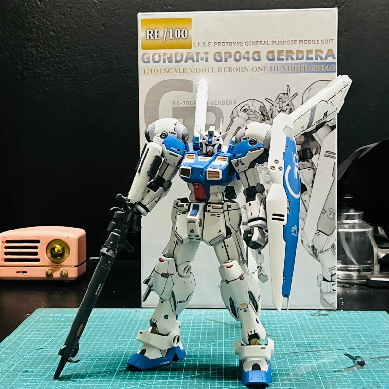Auf Lager Doudou Modell 04G 003RX78 1/100 Zusammengebauter Modellbausatz Erwachsene Sammlerspielzeug Actionfigur Weihnachtsgeschenke