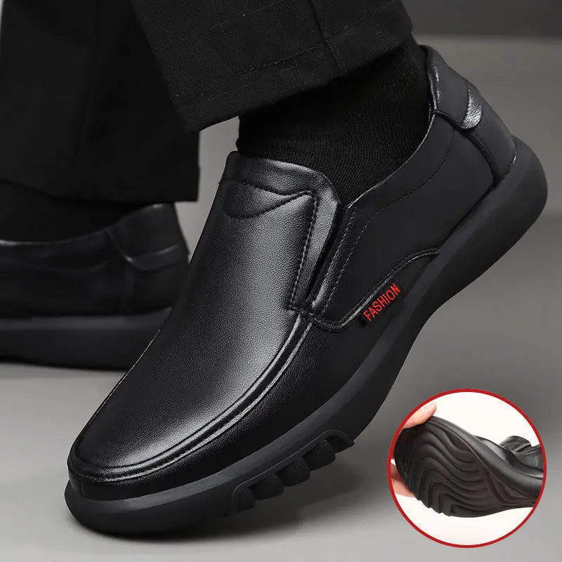 One-step Men's Spring New Style Ankle Lightweight Leather Shoes with Breathable Design