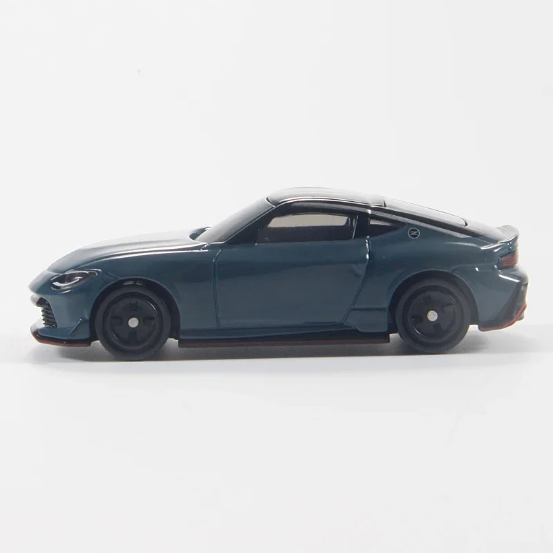 TAKARA TOMY TOMICA 1:64 Odlewany model samochodu ze stopu aluminium, pierwsza edycja Czerwono-białe pudełko nr.88. Dziecięca zabawka na prezent świąteczny Nissan Lady.