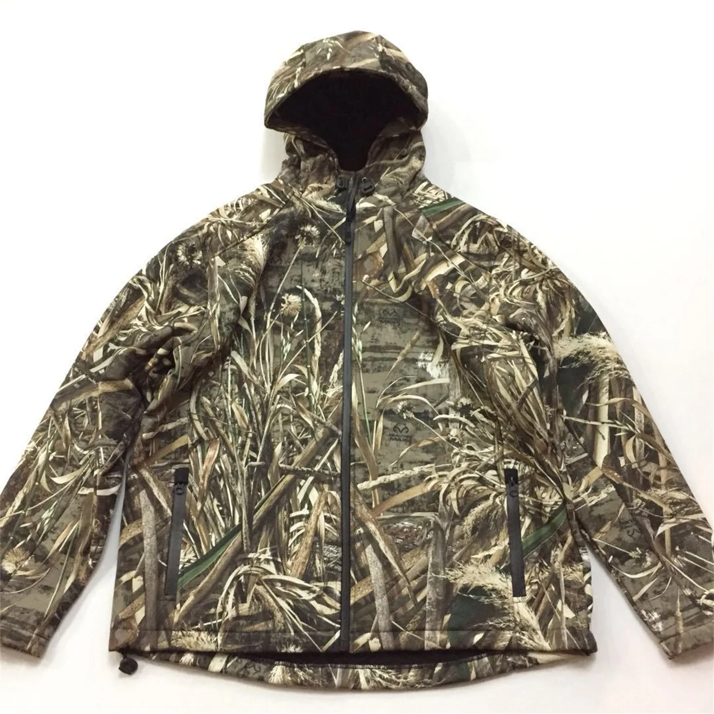 

Outdoor Bionic Hunting Camouflage Soft Shell Jacket Big Leaf Camouflage Top