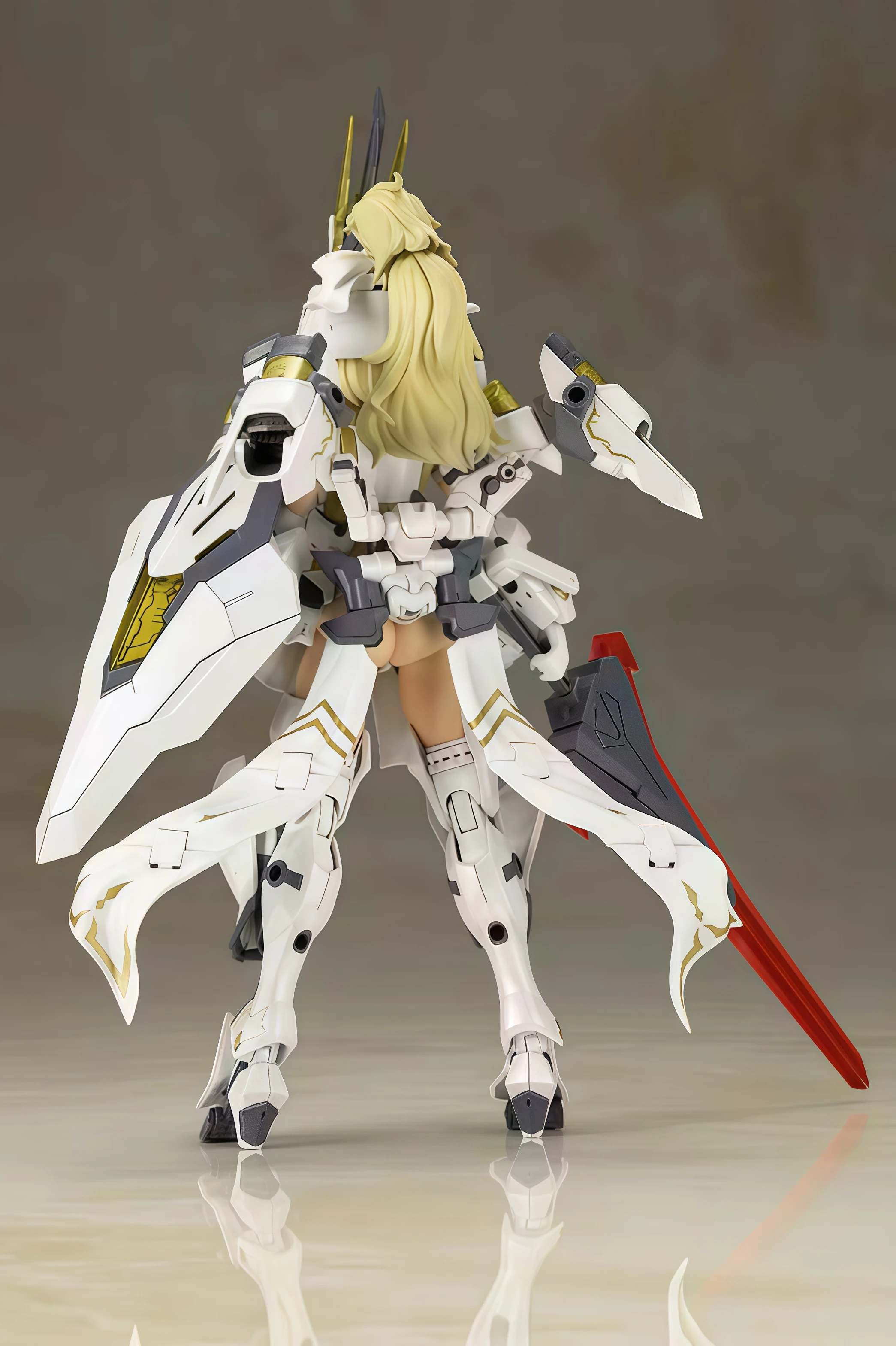 En stock Kotobukiya FG086 Fram - Model Kit Mecha Girl reseña y precio