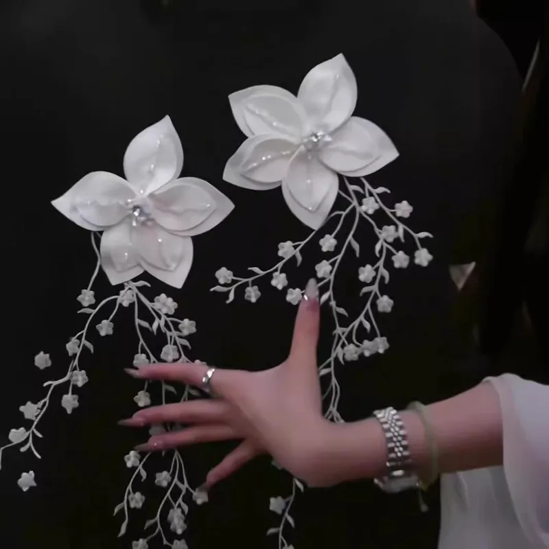 Jerséis informales de moda para mujer, suéter tejido de manga corta con cuello redondo y apliques, suelto para mujer, novedad de primavera y verano 2025