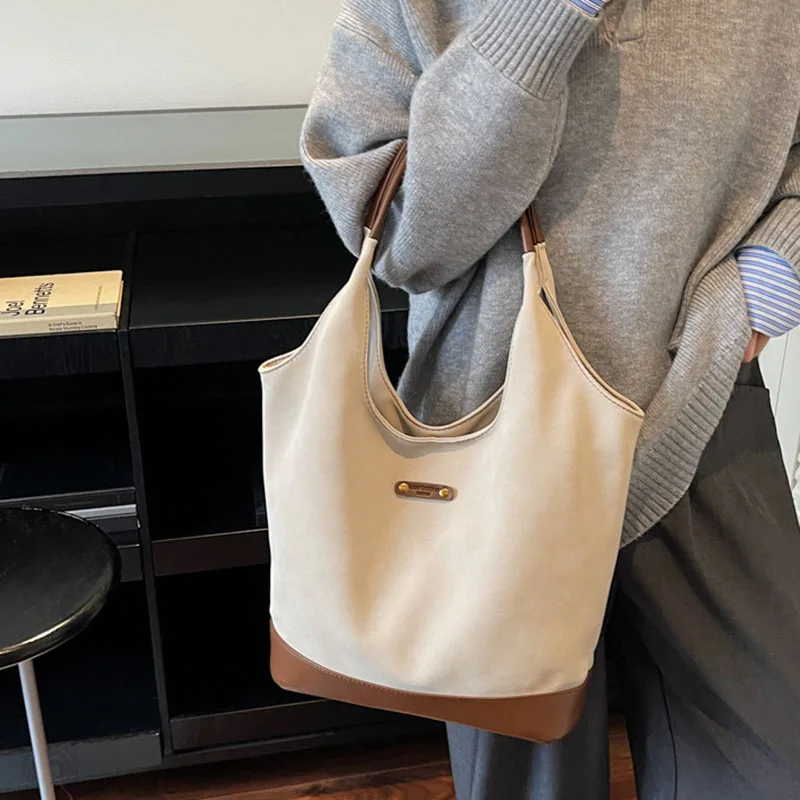 

Autumn And Winter New Korean Retro Large Capacity Tote Bag Commuting Armpit Bag Fashion Casual Bucket Bag Women'S Shoulder Bag