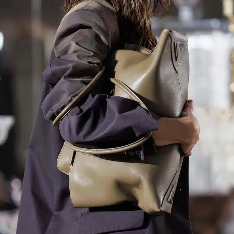 Retro Crocodile Pattern Large Capacity Tote Bag Design Women's Pleated Leather Shoulder Bag Female Daily Commuter Bag New - view 3