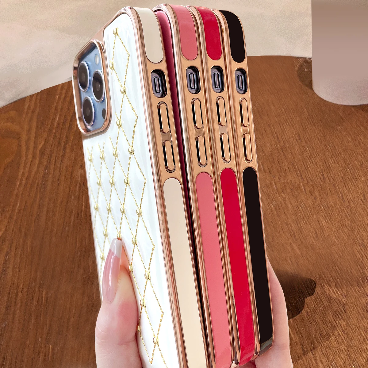 VIETATO Custodia per cellulare in pelle PU placcata da donna per iPhone 13 12 11 pro max, cover per telefono all-inclusive in pelle PU con griglia, rossa