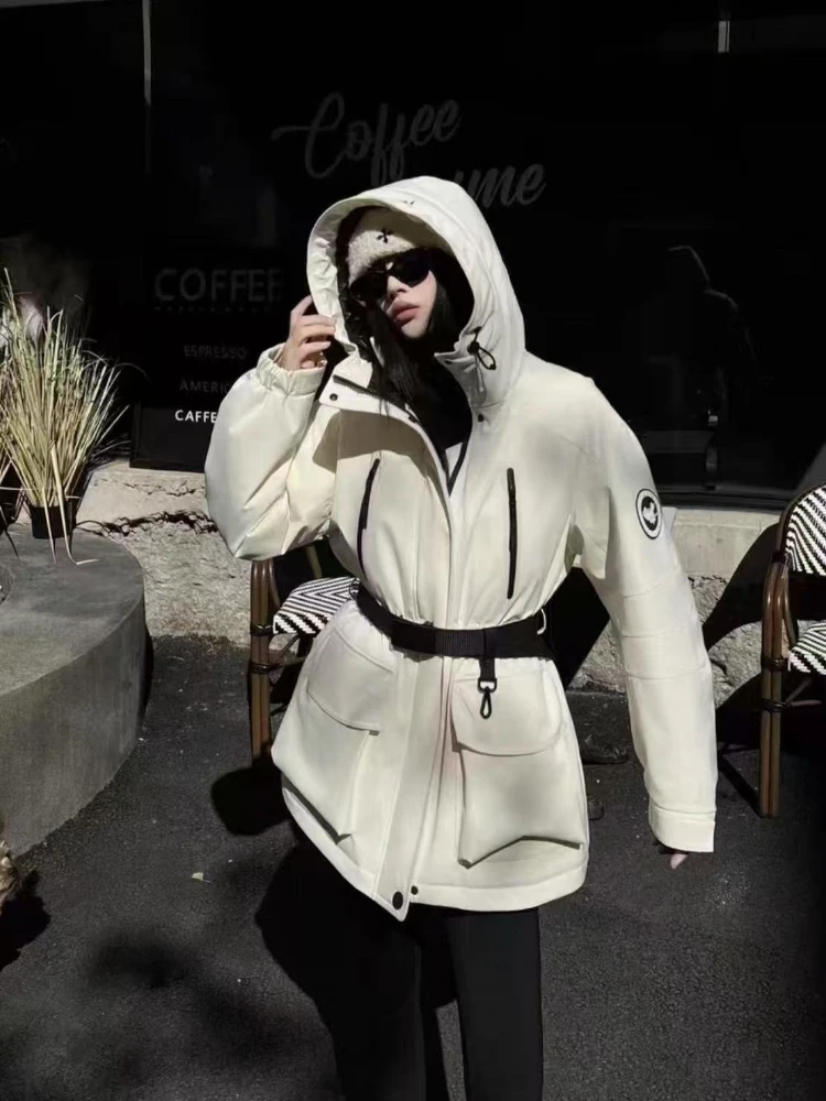 벨트가있는 패션 후드 패딩 자켓 여성 풀 슬리브 다운 코트 2025 가을 겨울 레이디 Thickend 따뜻한 스키 자켓