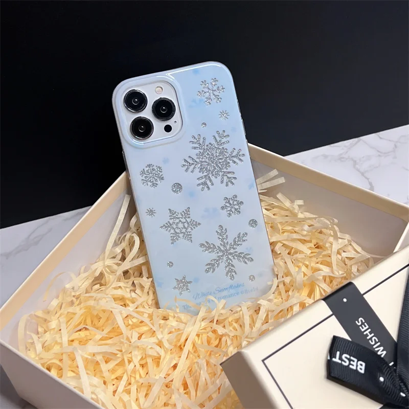 Fashion Winter Snowflake Cute Phone Case For iPhone 15 Pro 11 12 13 14 Pro Max Cover Shockproof Silicone Protective Cases Women