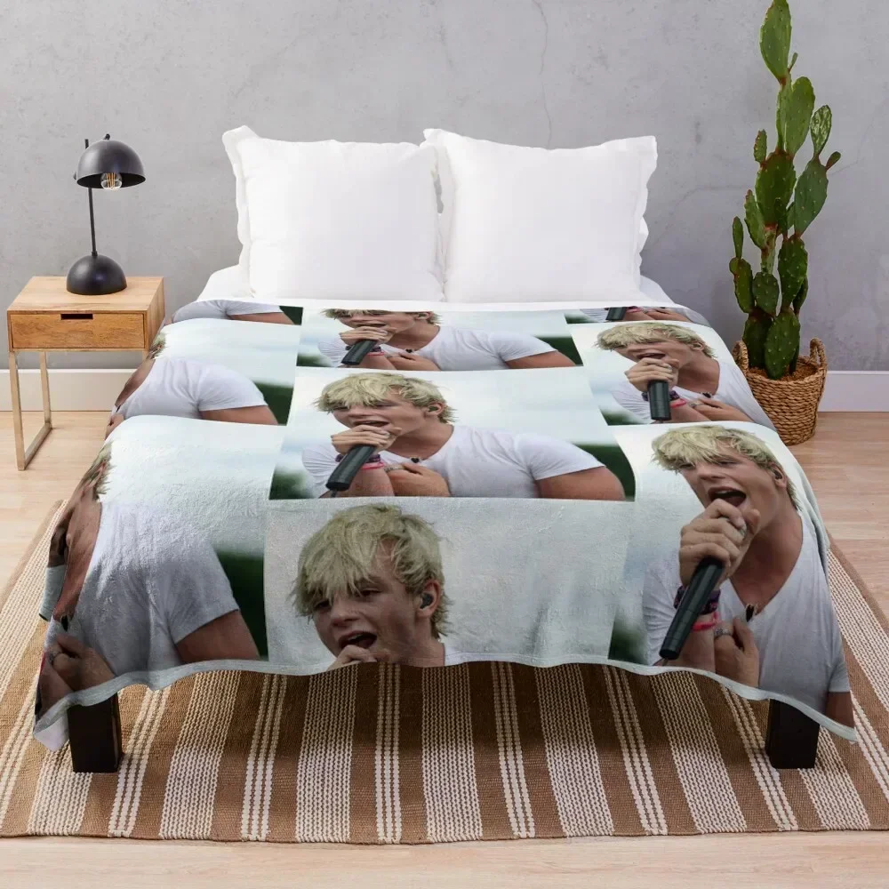

ross lynch Throw Blanket All Season Lightweight Soft Blanket for Bed