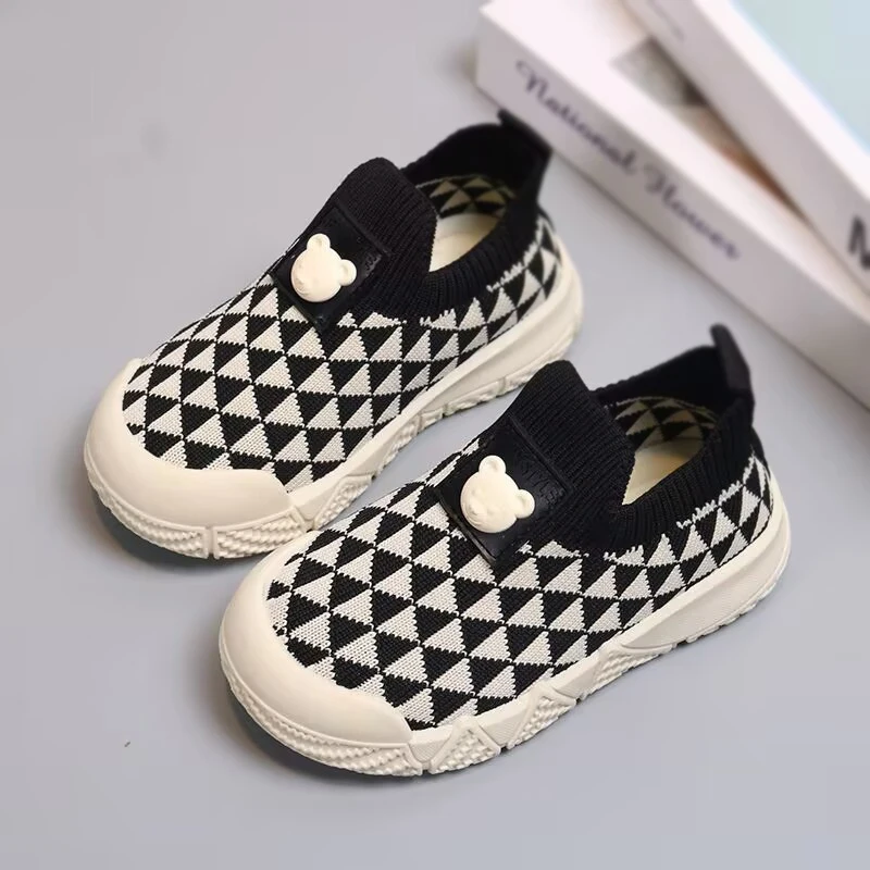 Fashion Sneakers for Boys Girls Breathable Mesh Children Running Sports Shoes Kids Casual Flat Shoes Lightweight Tennis Shoes