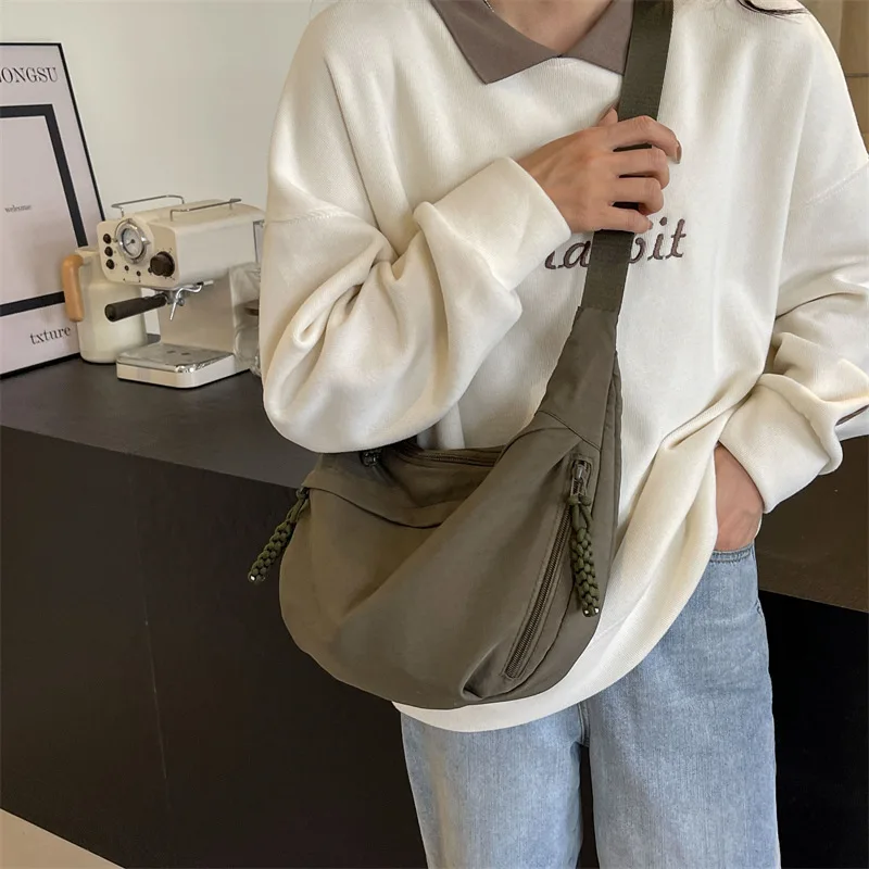 Vrije tijd Crossbody Hobo Bag met grote capaciteit Veelzijdig en niche-ontwerp Nylon schoudertas Studentenklasse postbode tas