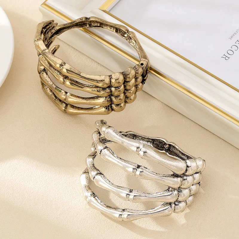 1PC Exaggerated Hollow Ghost Hand Cuff Vintage Skeleton Claw Bracelet, Metal Jewelry for Women, Halloween Party Gift