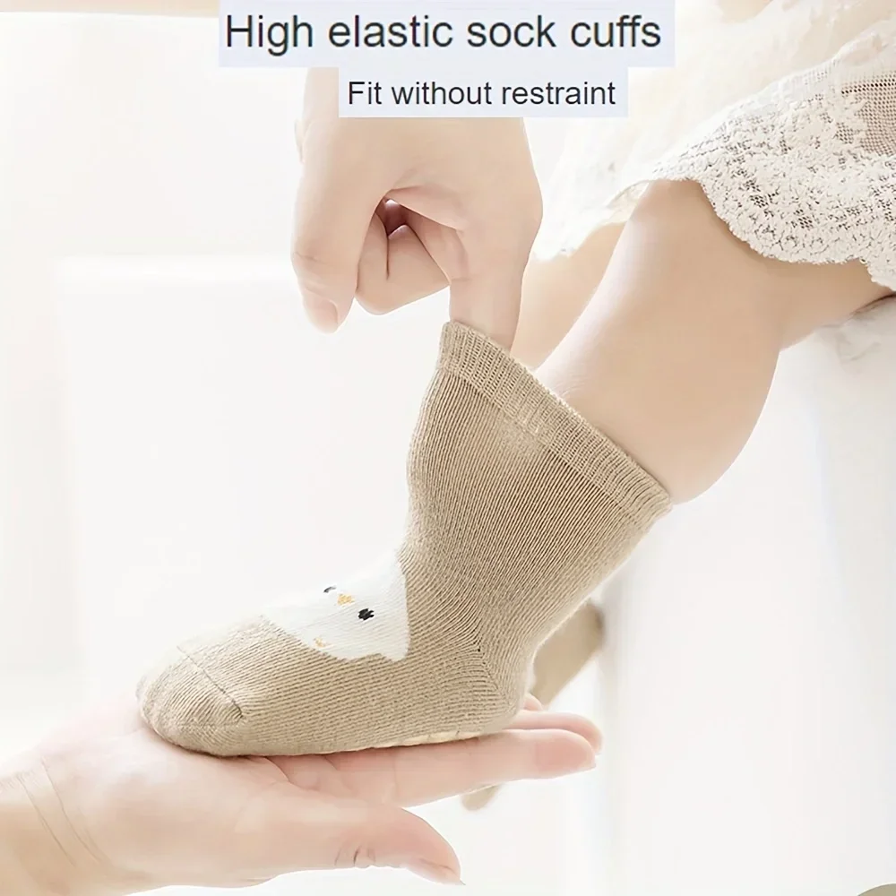 6 Paar Herbst- und Winter-Baby-Trampolin-Socken mit großflächigem Klebepunkt, rutschfeste Bodensocken für Babys und Kleinkinder, große Cartoon-Muster – Detail 5