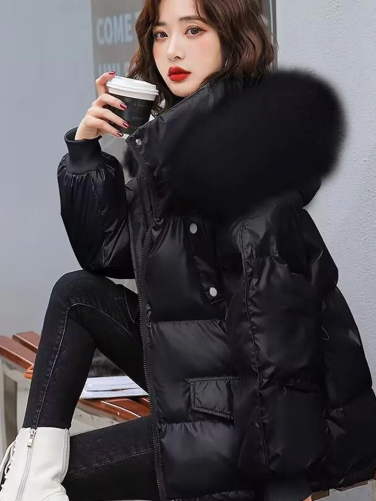 

Winter 2024 Women's ort Puffer Jaet Bread Sle Thiened Large Fur Collar Korean Version Du down Loose Fit Faionable