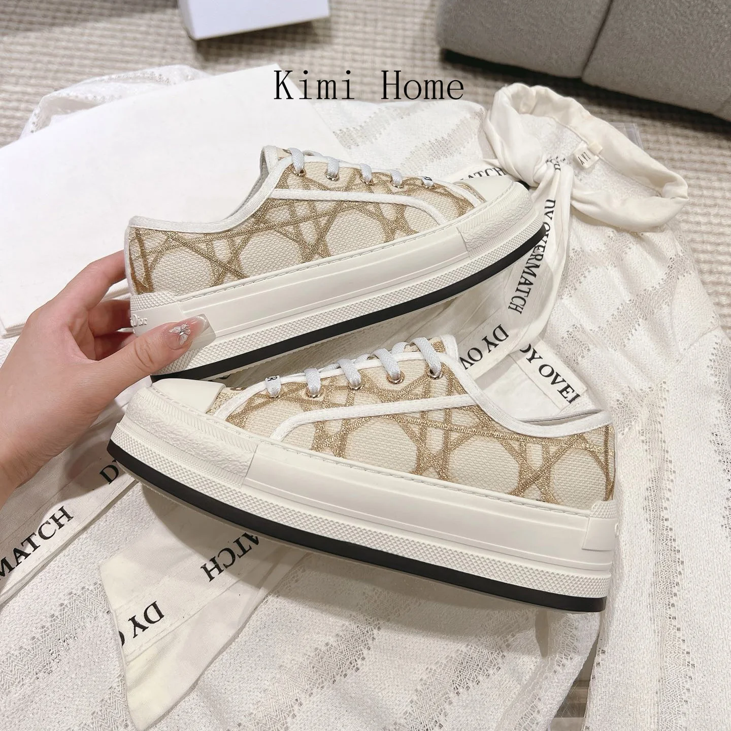 Scarpe Casual piatte da strada e moda da donna con lacci a blocchi di colore con fondo spesso, scarpe di tela con ricamo semplice, abbigliamento quotidiano