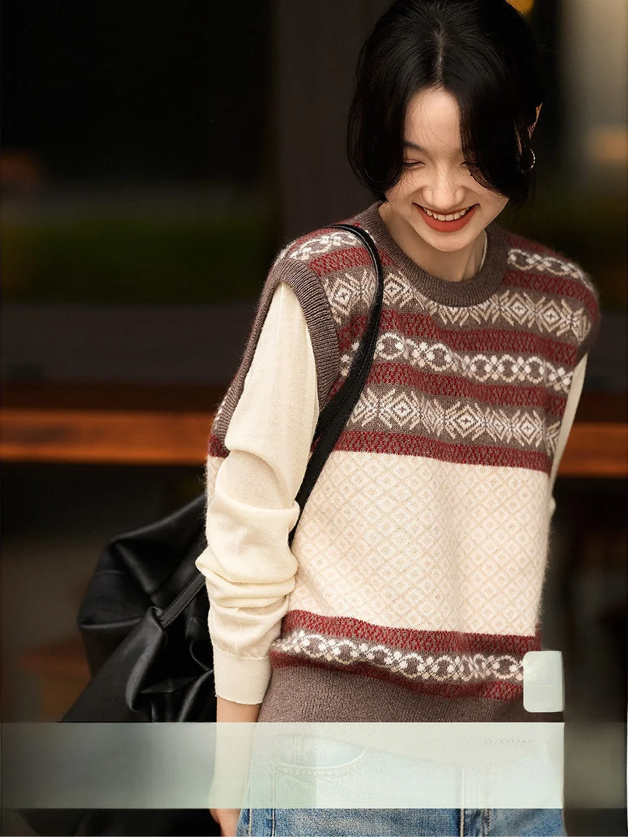 

XiaoHanGe Retro Floral Knitted Woolen Vest Svel round Ne Virtual Line Texture Soft Comfortable Women's Top