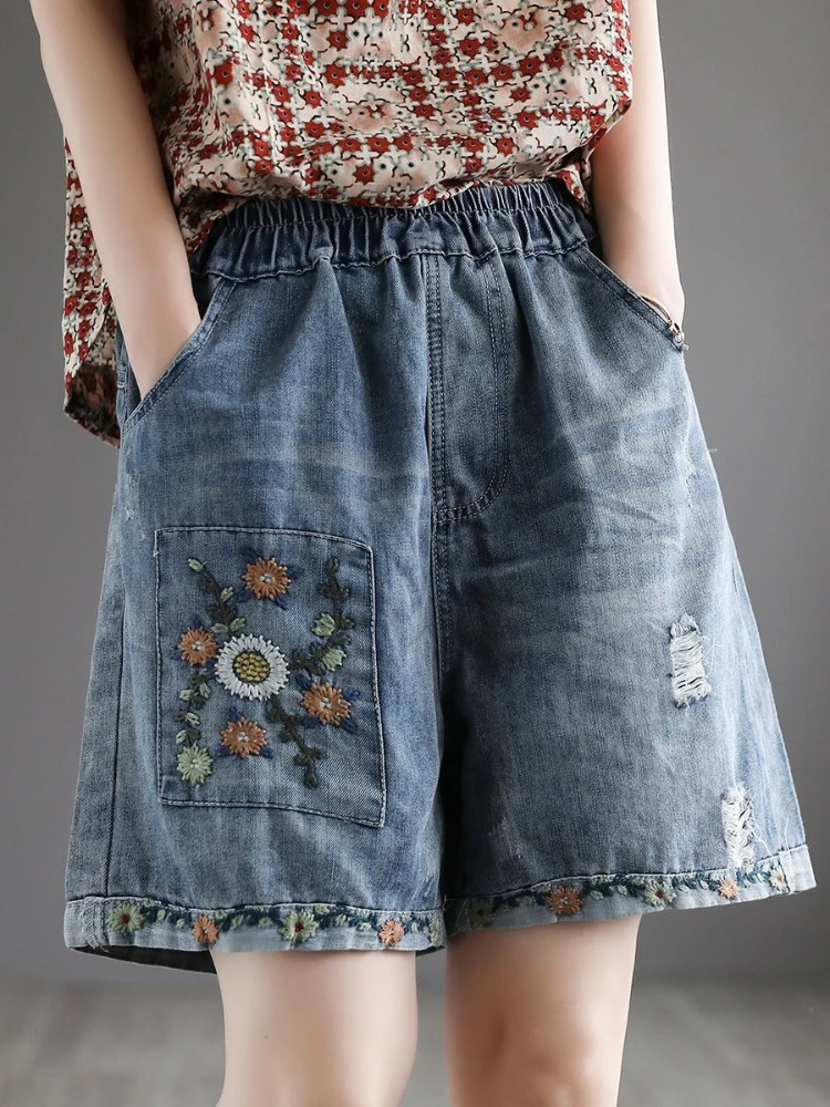 

Summer new retro high waisted denim shorts women embroidered niche design personality loose elastic waist wide leg pants