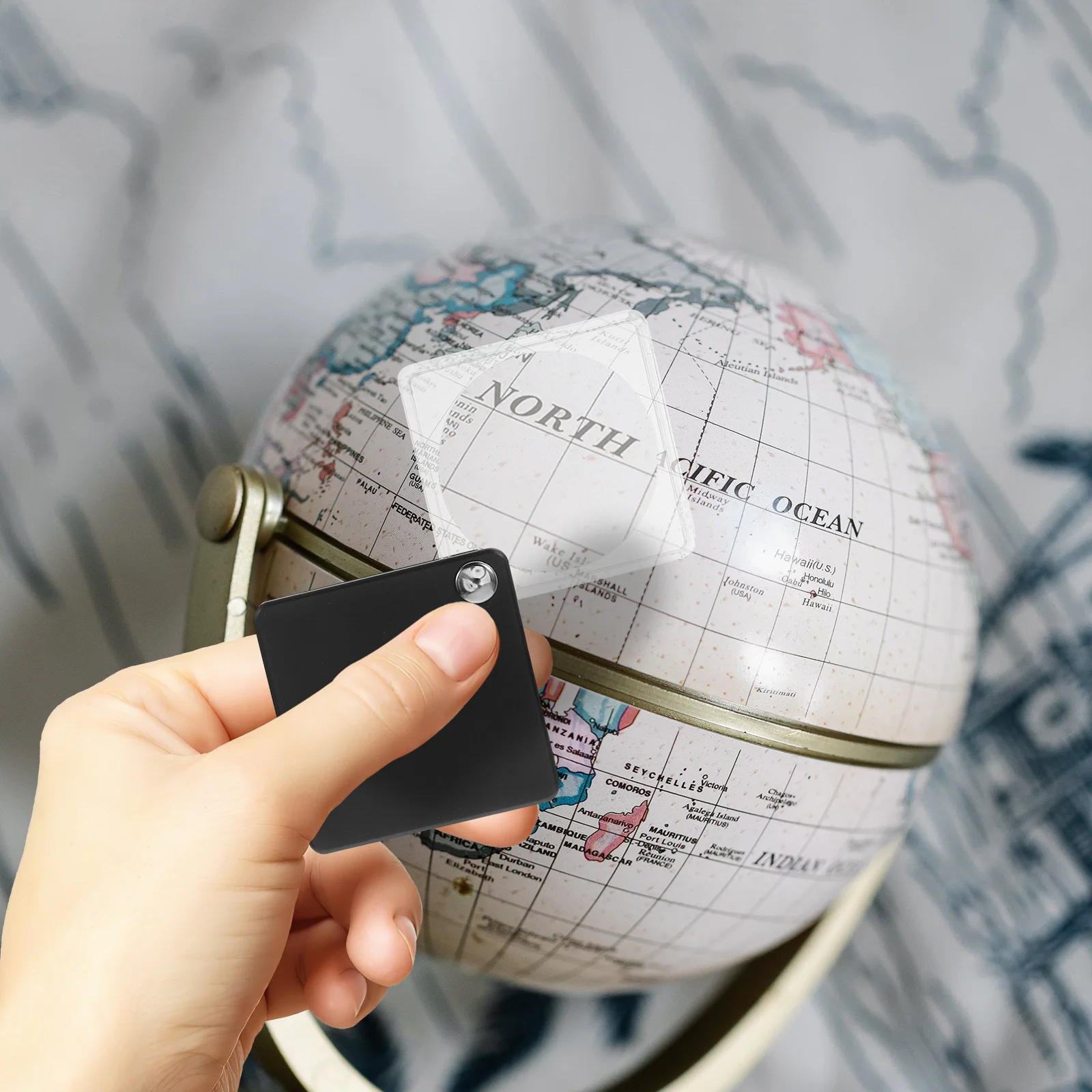 

2Pcs Square Magnifier Portable High Definition Jewelry Identification Tool Durable Foldable Small Handheld Magnifier for Reading