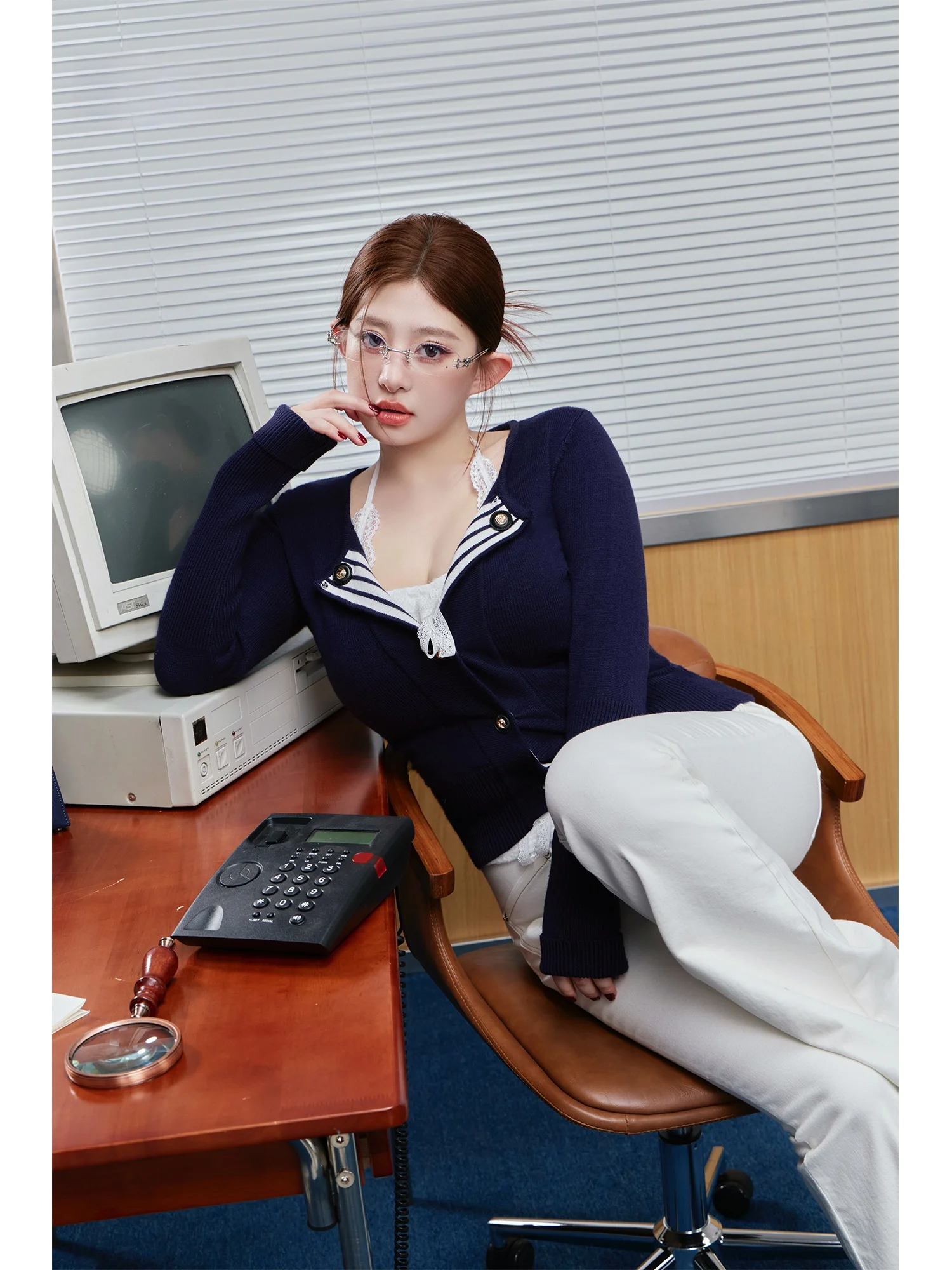 

Staple Knitted irt Zhou Bai Zi Attractive Stripe Color Blo lectual Layerable Women's Faion Spring Long Sve or...