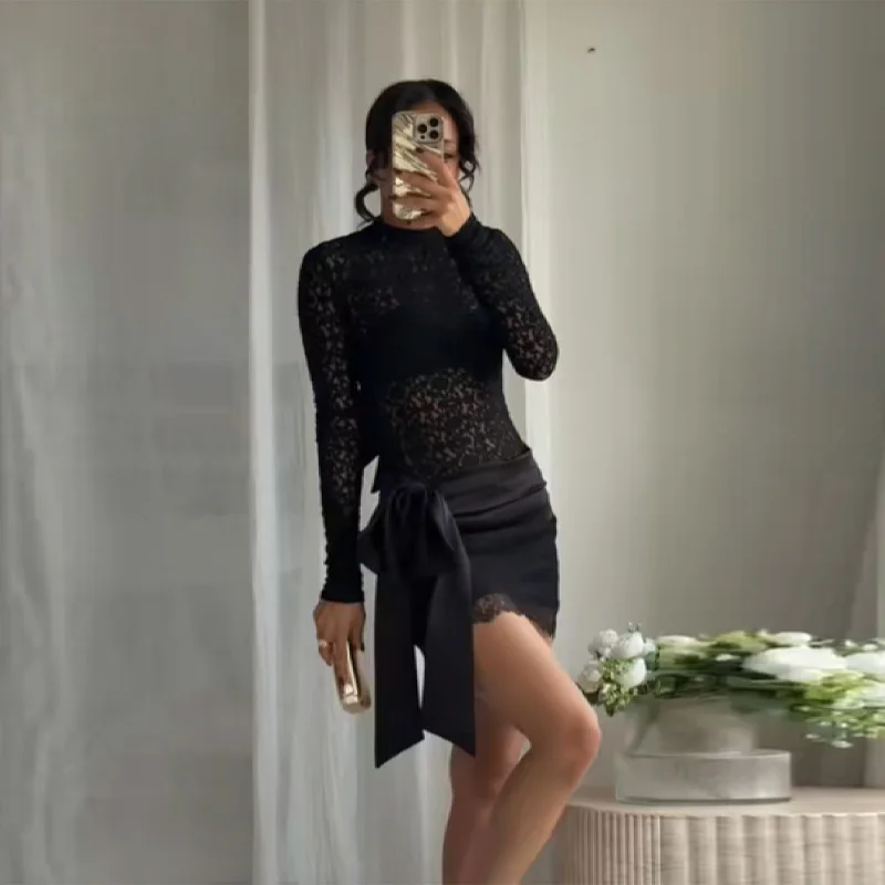 Zaza Set Gaun Mini Seksi Berbahan Jaring Transparan dengan Atasan Bodysuit Renda, Pita Satin, dan Rok Mini Renda untuk Pesta, Model Terbaru 2025 untuk Wanita