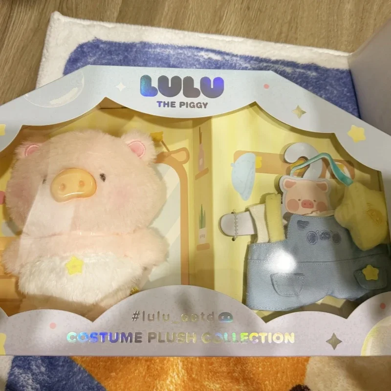 

В наличии 52 игрушки Консервированная свинья Люлу Свинья Универсальная серия Ootd Плюшевая кукла Одевание Симпатичный сменный комплект Орнамент Подарки на день рождения для девочек