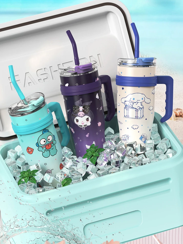 كوب كبير ماك معزول 1200 مللي بهلوان معزول بالفراغ مع شفاطة لطيفة هالو كيتي كورومي ميلودي ترمس ساخن وبارد