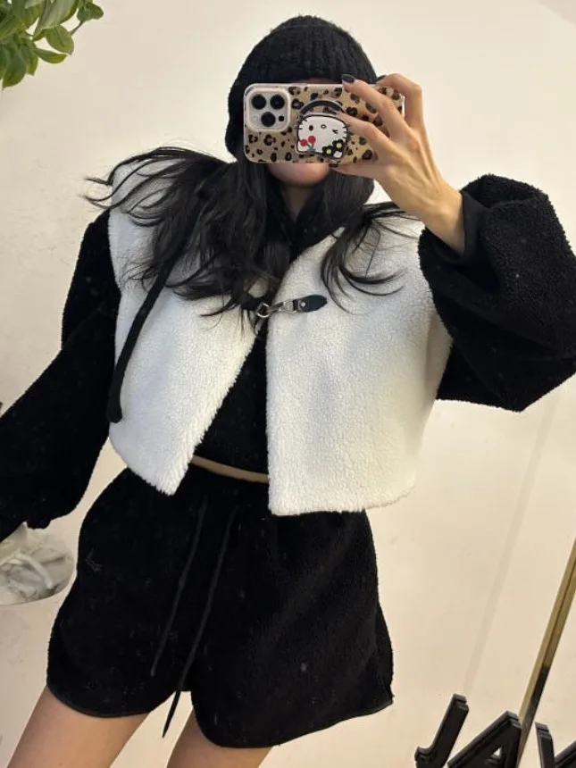 

Faionable Chunky Velvet Button-Up Svel V-Ne Vest Single Item Autumn Winter Design Versatile ort Sle Women's Jaet