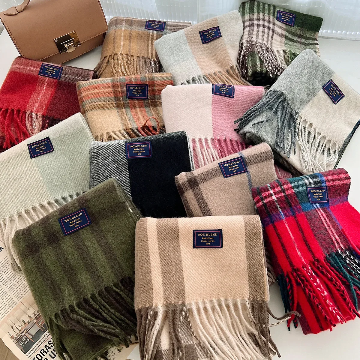 Chic Design Soft Warm Women Scarf Autumn Winter Classic British Imitation Cashmere Muffler Men Plaid Thermal Tassel Shawl Couple