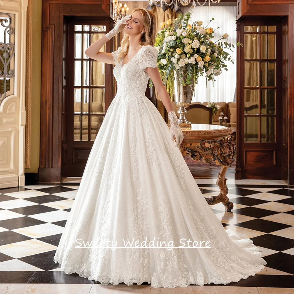 

Exquisite Princess Wedding Dress Customized Short Sleeves V Neck Beading Applique Sweep Train Vestido De Noiva Bridal Gown