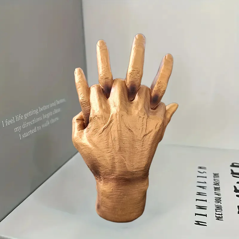 Light luxury Golden Ten Finger Interlocking Desktop Decoration Synthetic Resin Home Decor Products