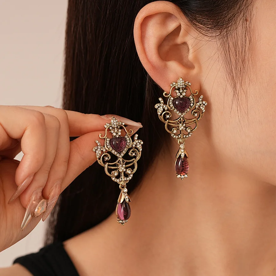 Vintage Baroque Antique Gold Heart Gemstone Dangle Earrings Filigree Pattern Teardrop Pendant Regal Party Ear Jewelry Woman